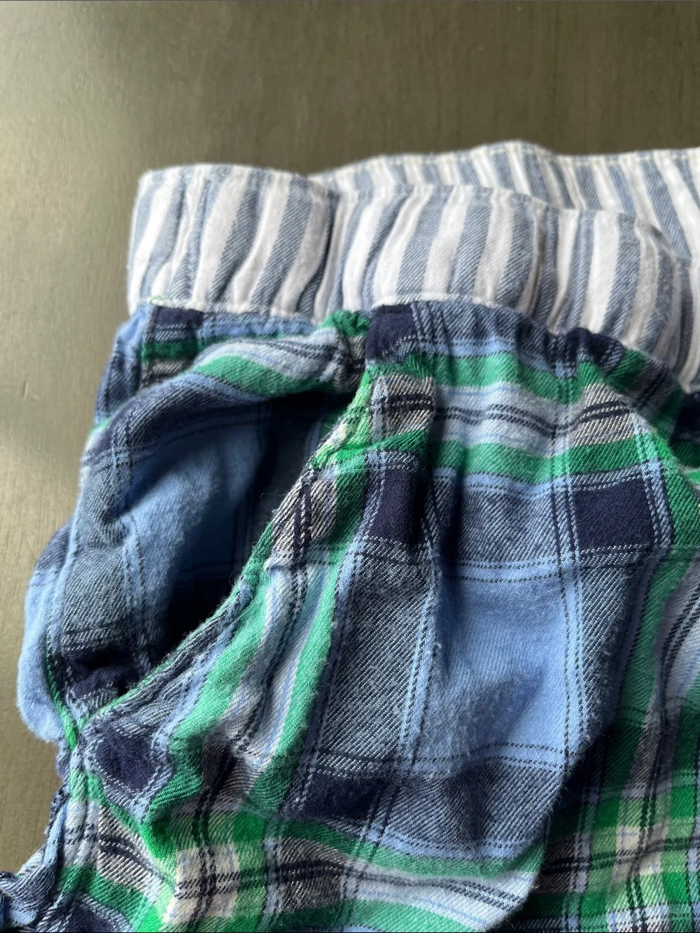 aerie Green and Navy Plaid Flannel Sleep Shorts women’s size XL pockets